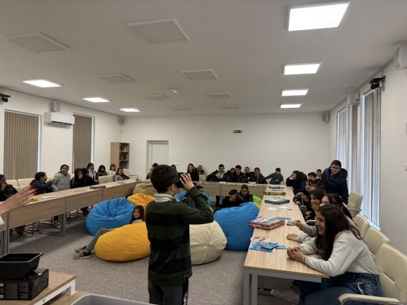 Кръгла маса на тема: „Методи и средства за оказване на подкрепа на уязвими групи“ се проведе в Младежки център - Свищов