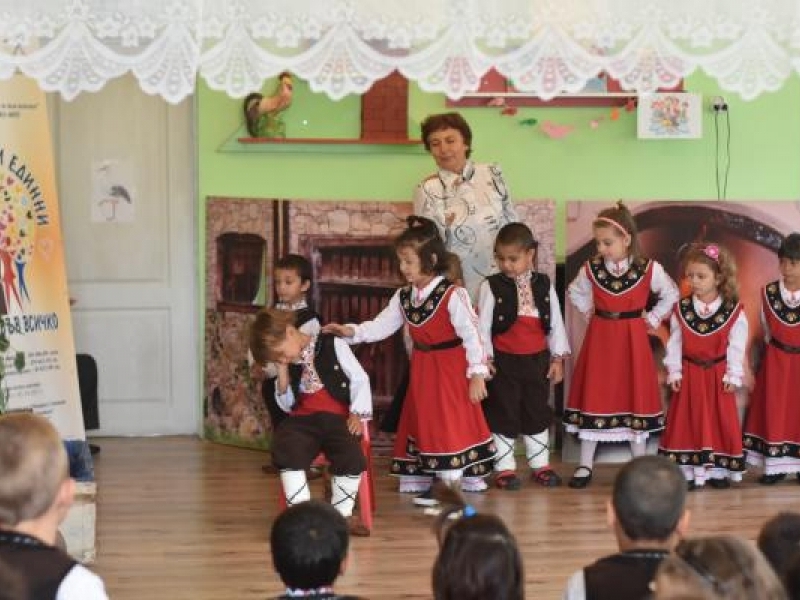 Празнични събития се провеждат в детските градини на Община Свищов 