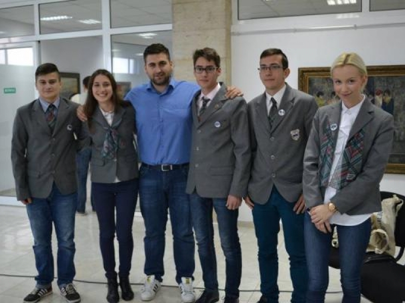 Ученици от СУ "Николай Катранов" спечелиха пътуване до Европейския парламент в Страсбург 
