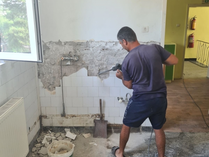 Стартираха ремонтните дейности в ДГ „Чиполино“ – Свищов 