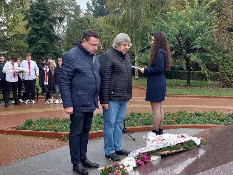 Свищов отбеляза Деня на народните будители с признателност към създателите на българската духовност 