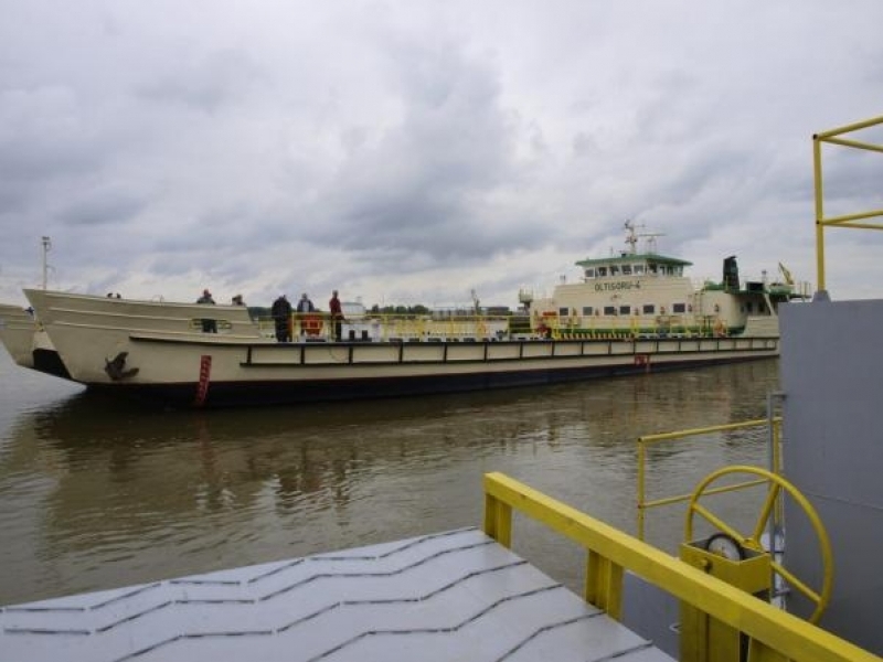 Фериботът от Свищов поема трафика от Дунав мост
