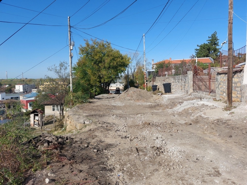 Започна последният етап от аварийния ремонт на ул. "Подполк. Емануил Чакъров" в град Свищов