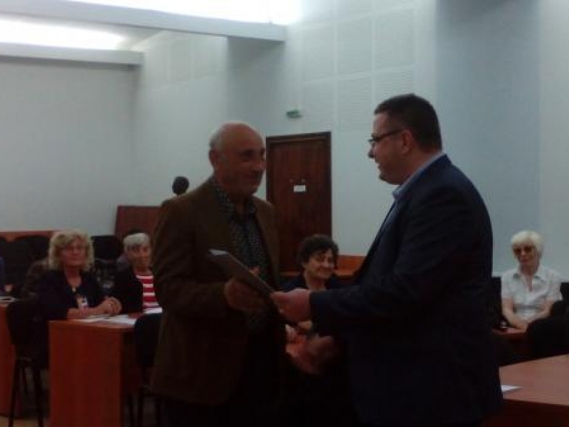 Генчо Генчев поднесе поздравителни адреси на всички клубове за Деня на възрастните хора