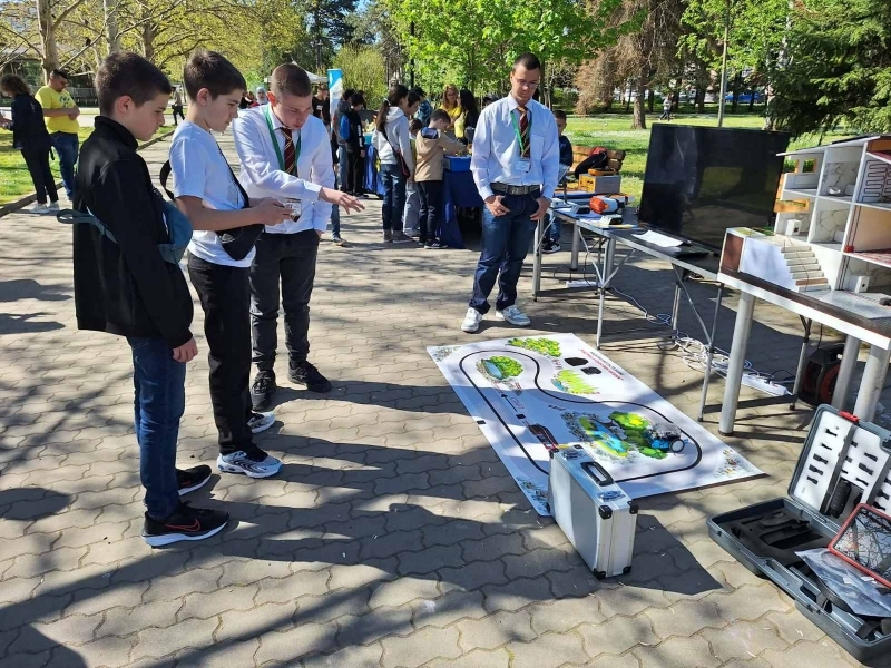 Свищовската професионална гимназия „Алеко Константинов“ със силно участие в STEM фестивал 