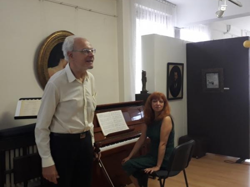 С тържествено честване и концерт на Йосиф и Зорница Радионови бе отбелязан 75-годишният юбилей на Градска библиотека – Свищов