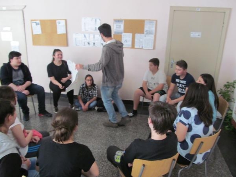 Две училища в Свищов се включиха в международна кампания за толерантно общуване