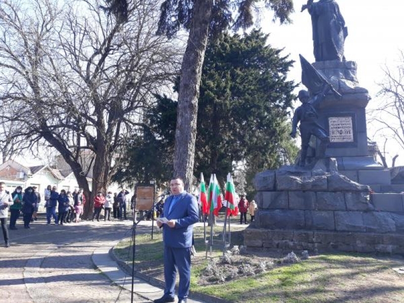  В Свищов тържествено бе отбелязан Денят на българската Свобода