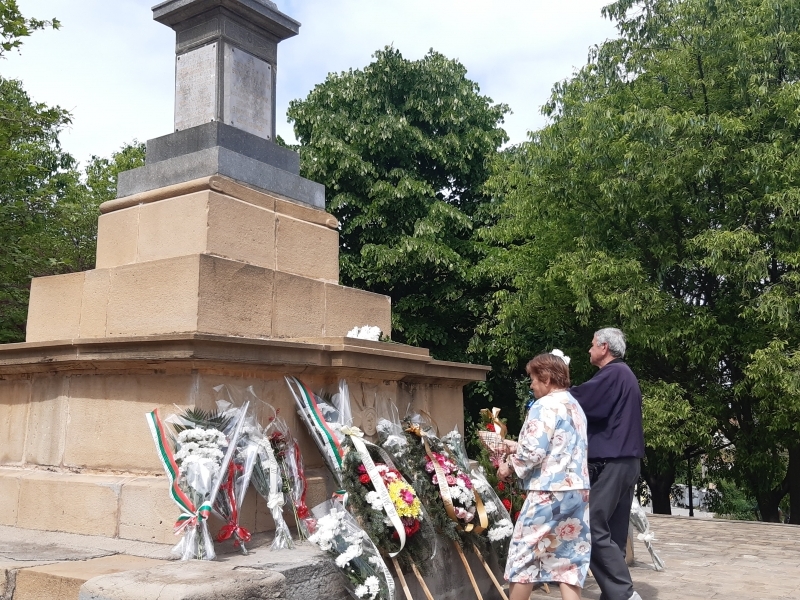 В Свищов тържествено бе отбелязан Денят на храбростта и празника на Българската армия  