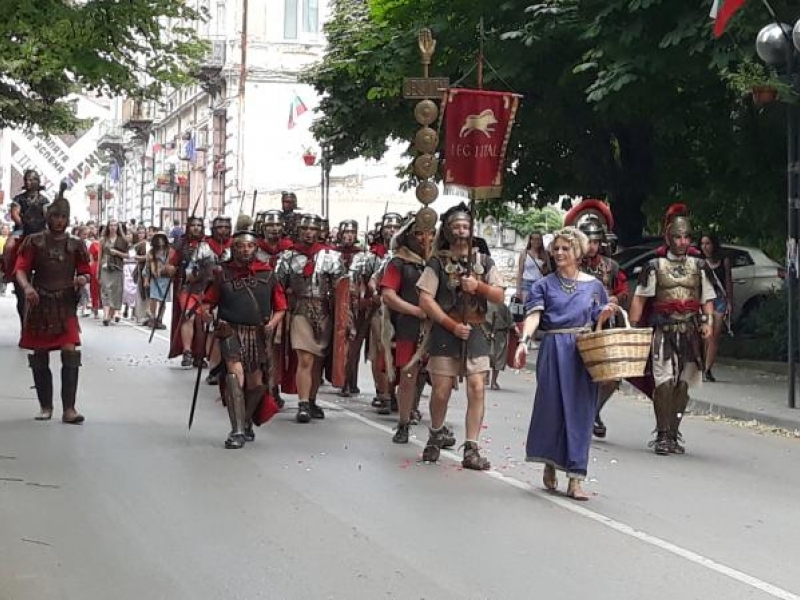 С тържествен парад на групите завърши XIV фестивал на античното наследство 