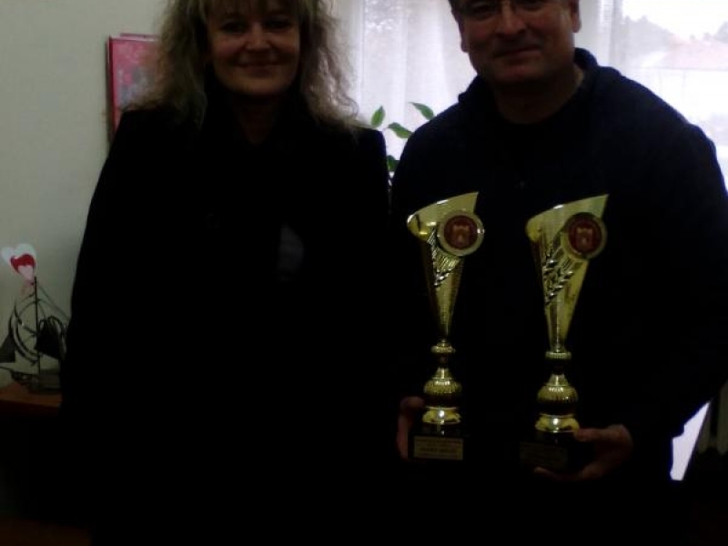 Победителите в  общинските ученически игри бяха наградени с купи от община Свищов