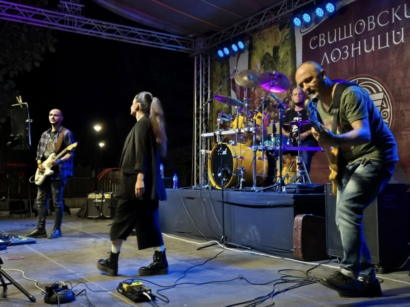 С рок концерт бе даден старт на музикалните вечери на "Свищовски лозници" 2025 