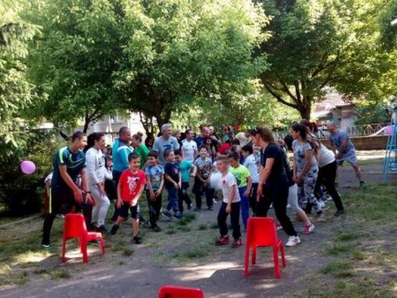 С много веселие, игри и закачки протече спортният празник "Бързи и яростни" в ДГ "Чиполино"  