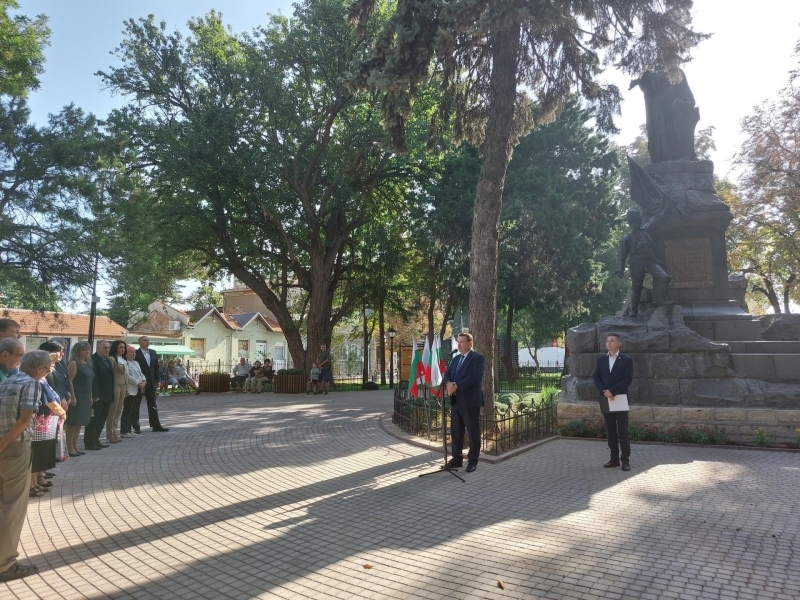 В Свищов беше официално открит обновеният парк на пл. „Свобода“  
