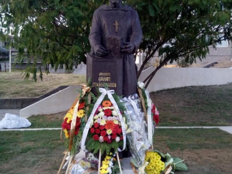 Паметник на Епископ Филип Станиславов издигнаха в родното му село Ореш