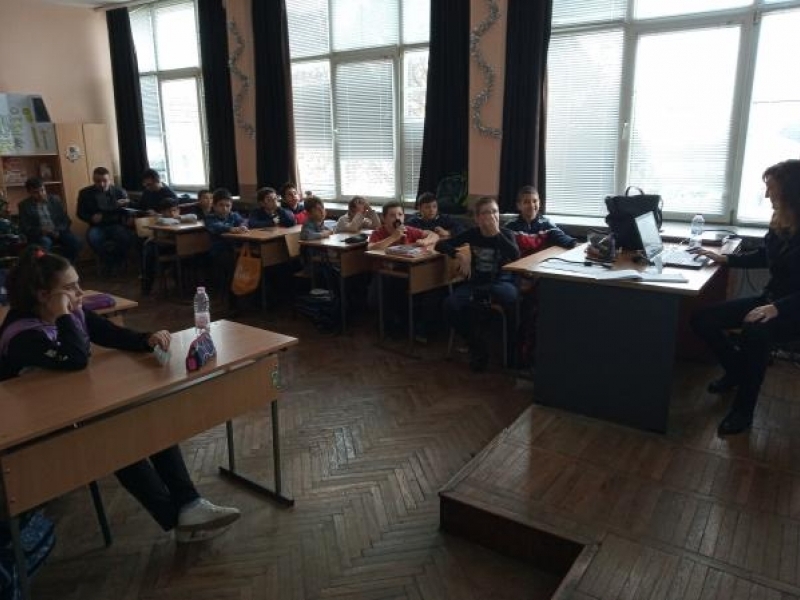 Открит урок на тема „Безопасен интернет“ бе проведен в СУ „Николай Катранов“ – Свищов