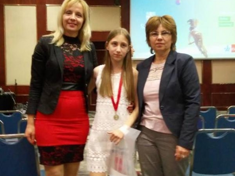 Второ място в националното състезание на Кеймбридж училищата за Гергана Попова от СУ „Николай Катранов“