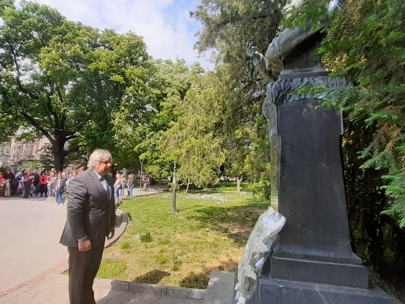 125 години от гибелта на Алеко Константинов бяха отбелязани днес в Свищов и София