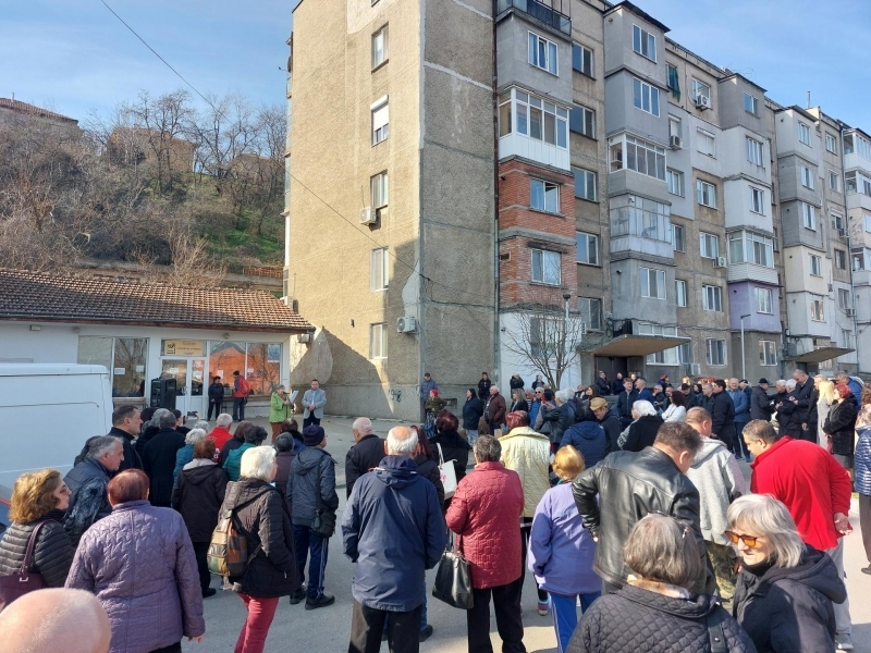 В Свищов официално стартира изпълнението на дейностите по процедура BG-RRP-4.023 - Подкрепа за устойчиво енергийно обновяване на жилищния сграден фонд -Етап I