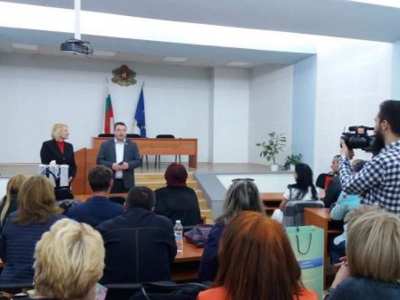 Работна среща на Местните комисии за борба срещу противообществени прояви на малолетни и непълнолетни на четири общини се проведе в Свищов