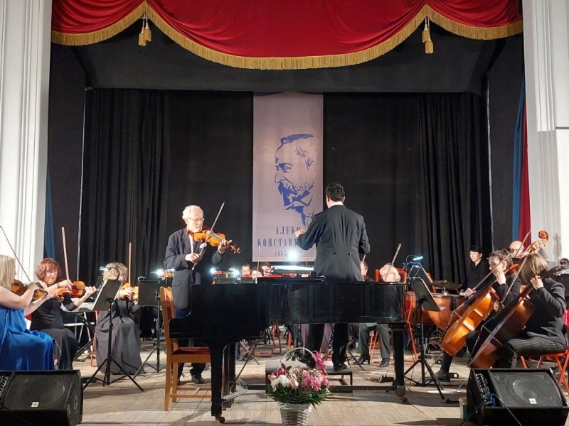 Тържествена концерт-церемония под надслов "Нашият Алеко" бе достоен завършек на Алековите празници в Свищов 