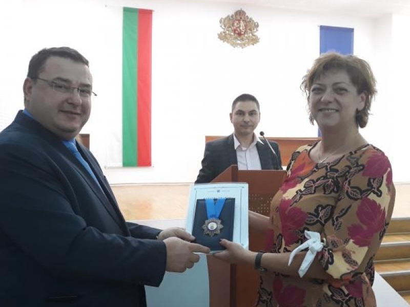  С почетни награди „За граждански заслуги“ в ситуация на COVID-19 бяха отличени всички социални центрове в община Свищов