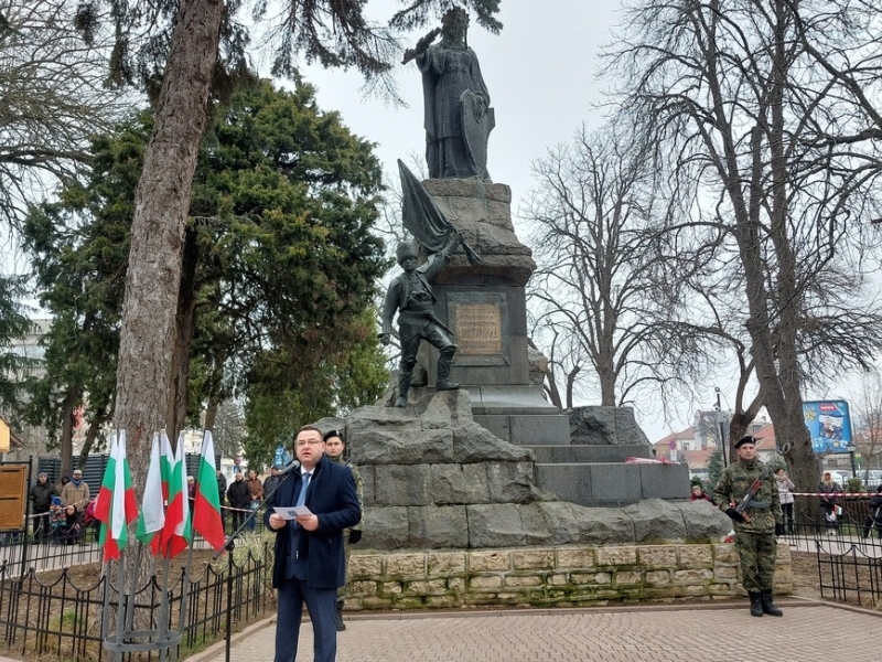 В Свищов беше отбелязан тържествено Националният празник на България – 3 март 