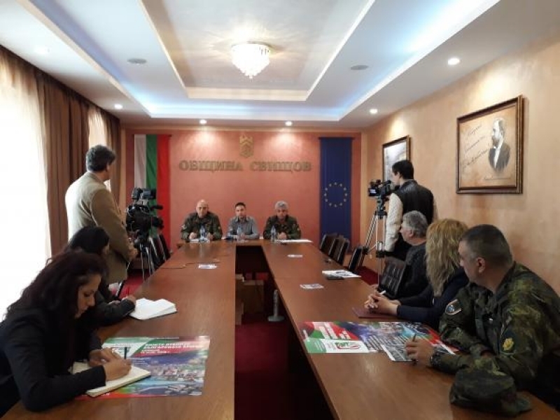 В Свищов се проведе разяснителна пресконференция на Националната информационна кампания за популяризирането на военната професия „Бъди войник“