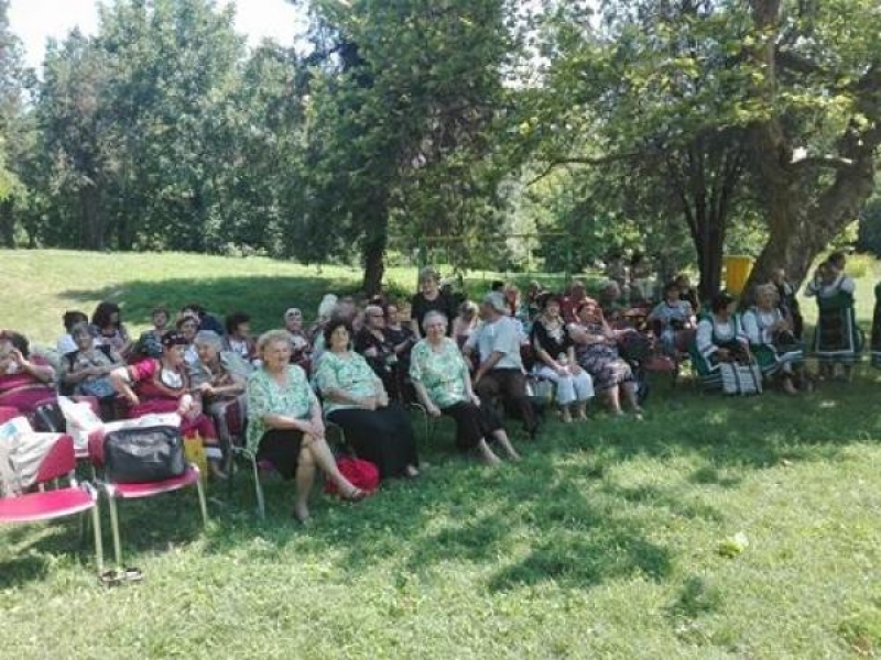 Състави от цялата община се включиха във Фестивала на пенсионерската художествена самодейност