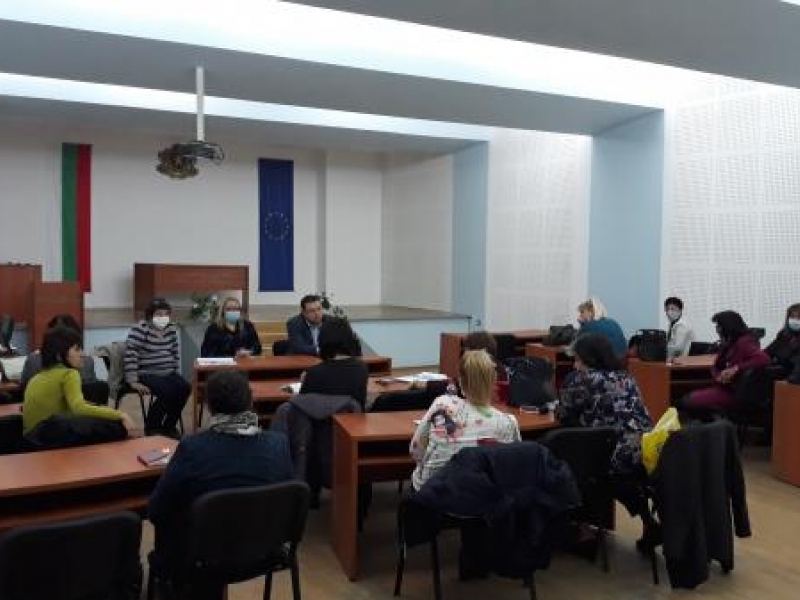 В Свищов се проведе регулярна среща на общинското ръководство и директорите на образователните институции в Общината