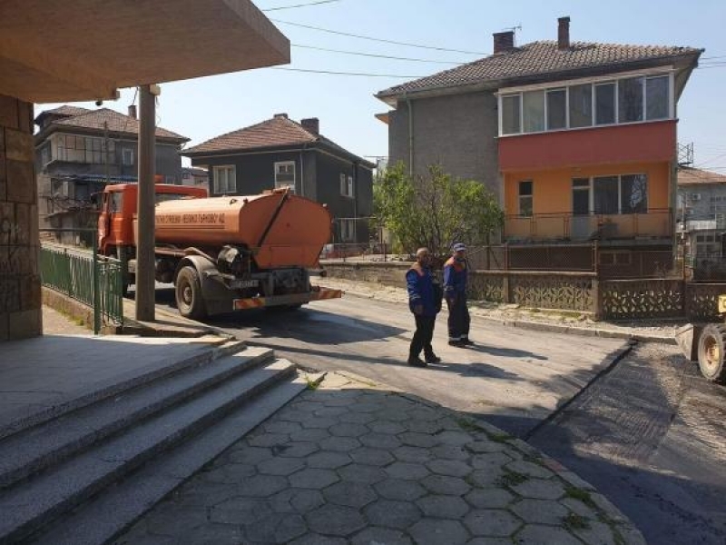Продължават ремонтните дейности по проект на община Свищов      
