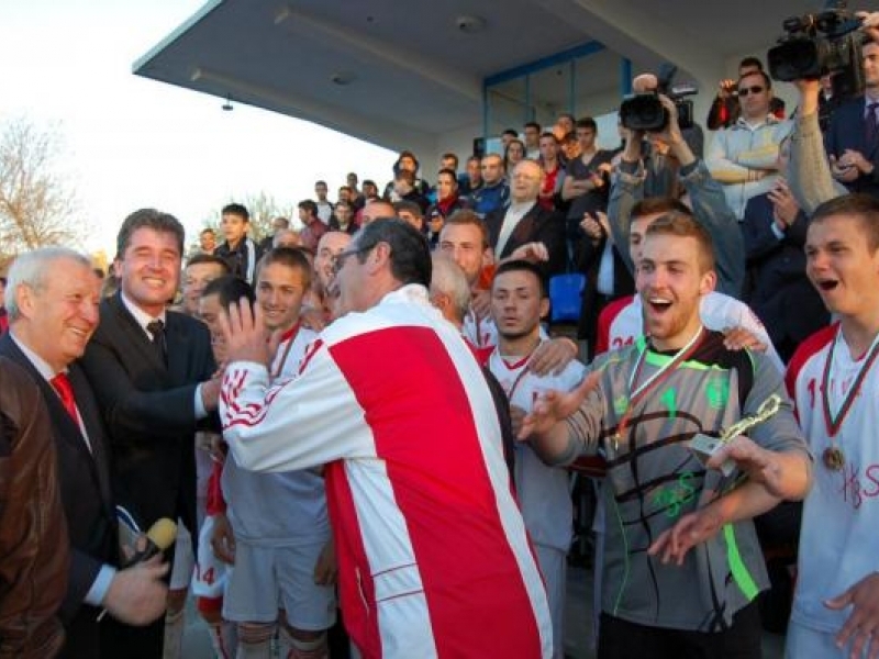 „Чавдар” (Етрополе) спечели златните медали в десетия футболен турнир „Юлиян Манзаров”