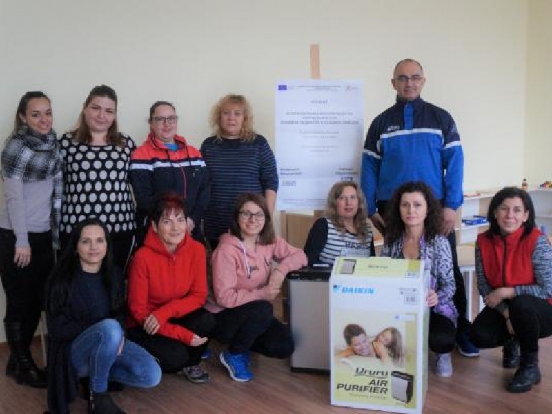 Дайкин – България подари въздухопречиствател на Центъра за ранна интервенция на уврежданията и семейна подкрепа в гр. Свищов