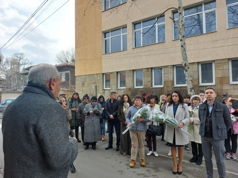 Свищов отбеляза 169 години от основаването на Първото българско читалище 