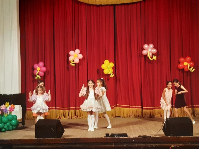 Първо българско читалище подари празничен концерт на свищовските деца за 1 юни 