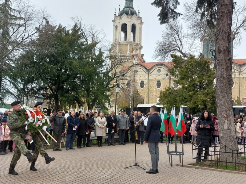 В Свищов беше отбелязан тържествено Националният празник на България – 3 март 
