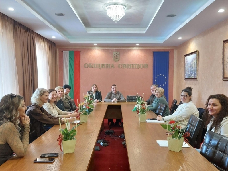 Кметът на Свищов поздрави лично представителите на социалните услуги в общината 