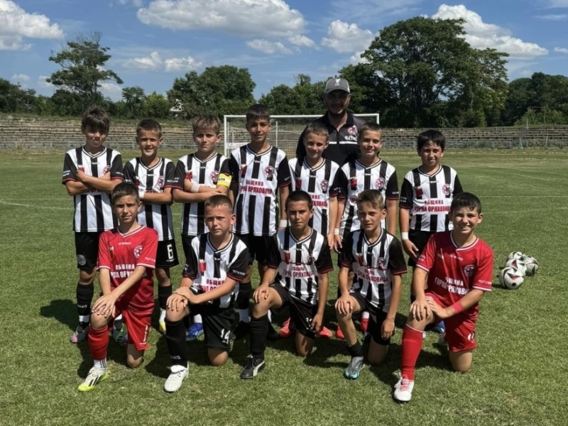 Детският отбор на „Локомотив“ триумфира с Купата на кмета на Свищов 
