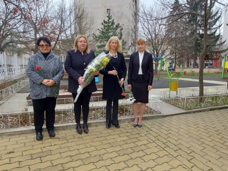 Децата от ДГ "Васил Левски" в Свищов почетоха паметта на Дякона 