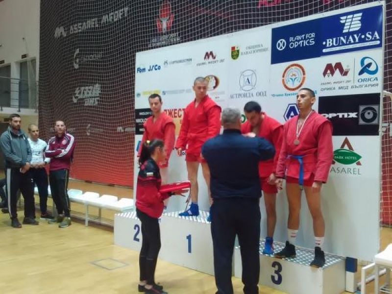 Свищовският спортист Едмон Белчев със сребро от държавно първенство по бойно самбо за мъже