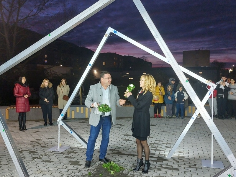 Младежки център – Свищов бе официално открит 