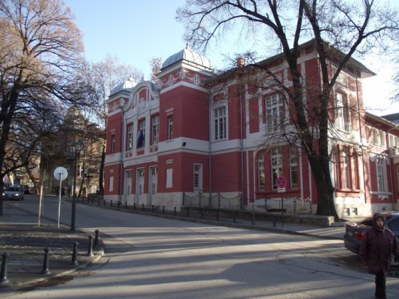 Свищовското читалище с първо място в конкурса “Фасада на сезон есен 2012”