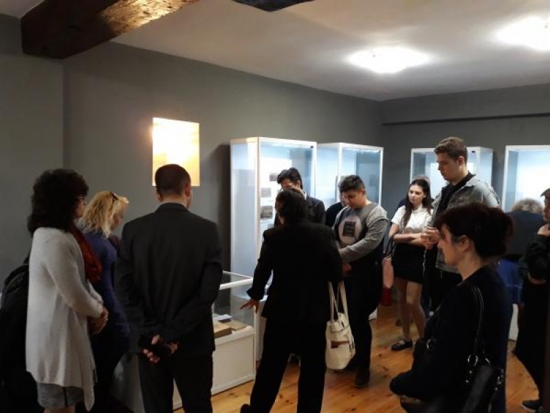 Две изложби посветени на Деня на народните будители бяха открити в Свищов