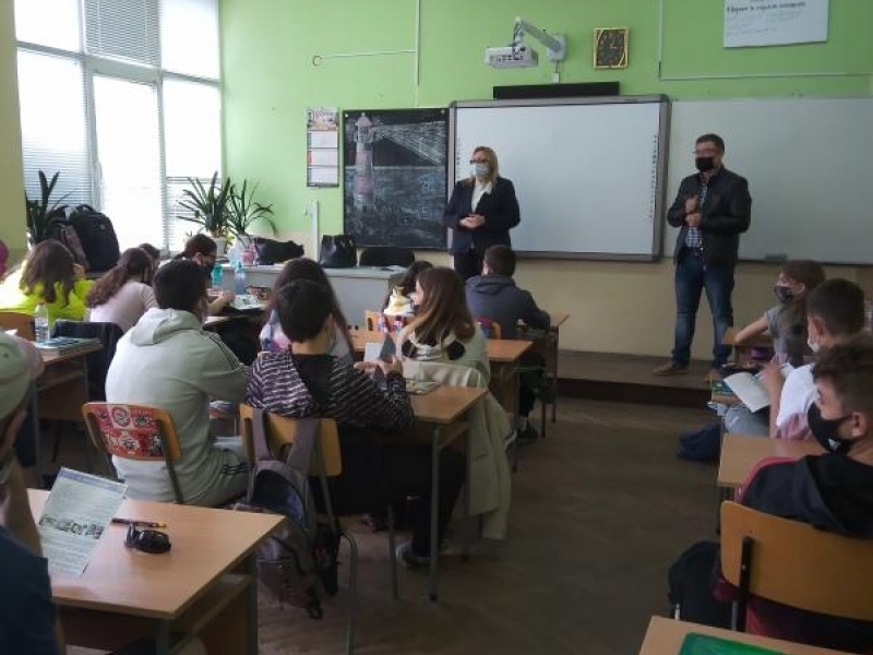 Община Свищов инициира поредица от информационни срещи за възможностите за кандидатстване след седми клас