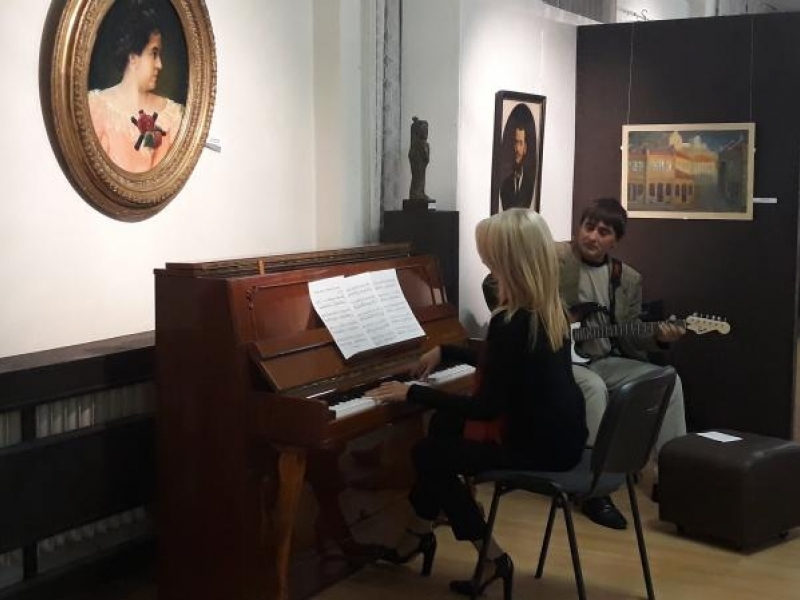 Благотворителен концерт в помощ на млада жена от Свищов организираха  Школата по изкуства при Първо българско читалище и ХГ „Николай Павлович“ 